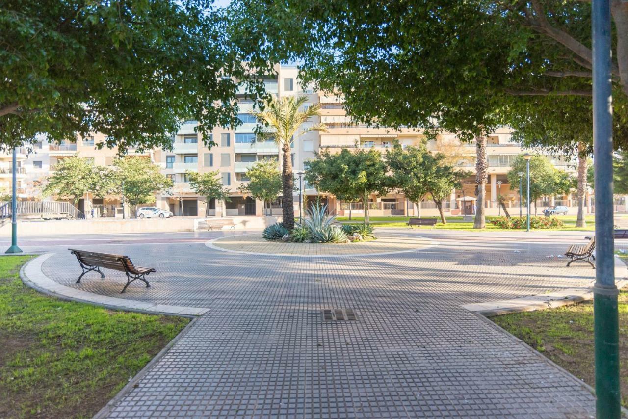 Lu&Cia La Playa Apartment Malaga Exterior photo
